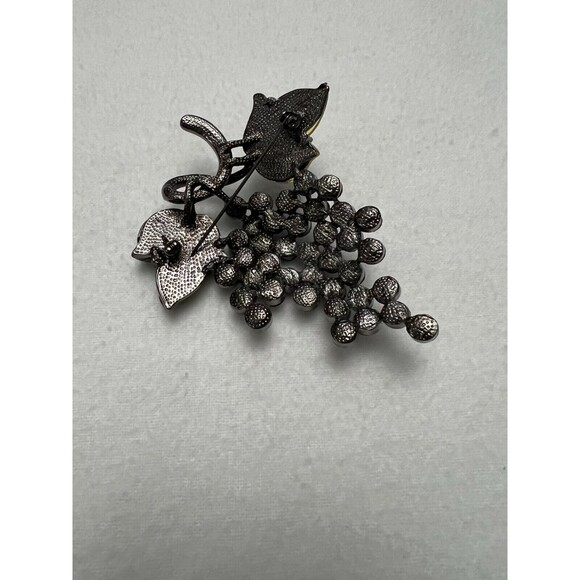 Womens Crystal Grapes Brooch Pin Dark Green Purple Pin Clothing Accessories 3" - Picture 3 of 3